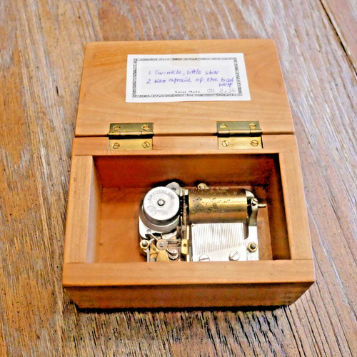 Alte spieluhr 28er swiss - alte,