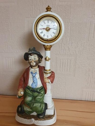 Melody motion clockpost - motion,
