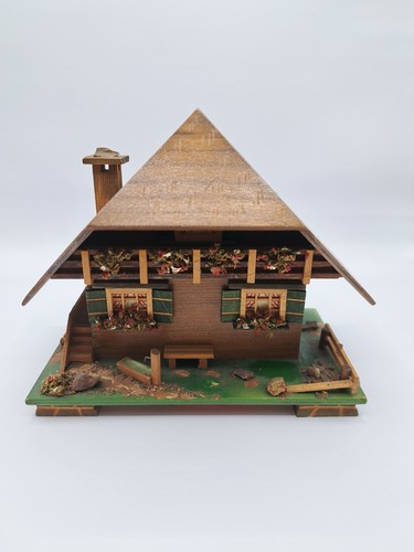 Vintage spieluhr holzhaus - vintage,